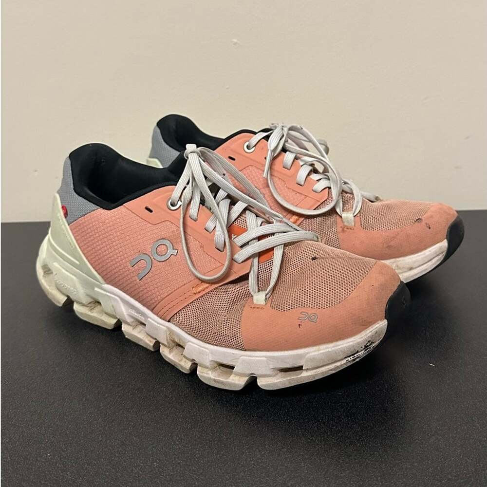 On Cloud Cloudflyer 4 Running Sneakers Size 8 Peach Aloe Women’s Shoes
